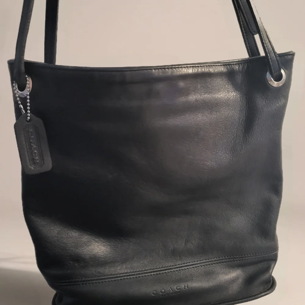 Coach Vintage Westport Shoulder Bucket Bag.